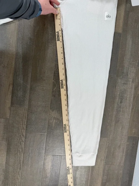 NEW Alo Yoga Cream Ribbed Joggers - Picture 4 of 11